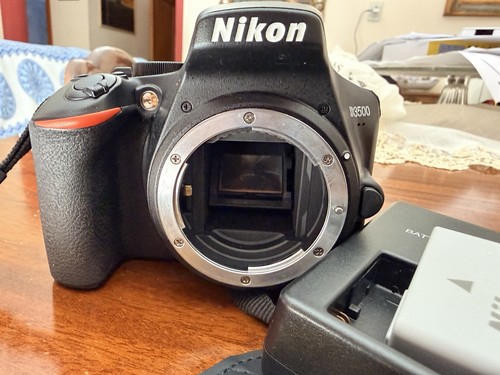 Fotocamera nikon d3500 - fotocamera,