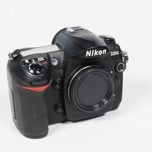 Nikon d200 body - nikon,